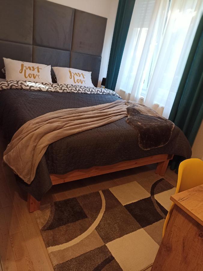 Apartment Close2Park *** ชาโคเว็ค ภายนอก รูปภาพ
